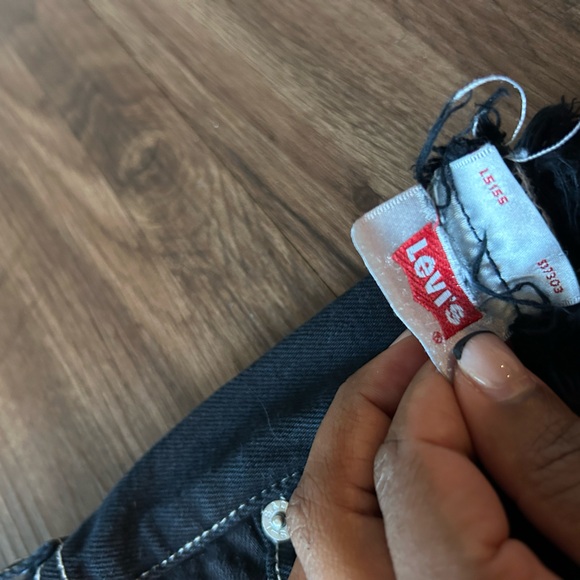 LEVI’S BLACK Cutoff shorts - Picture 4 of 4